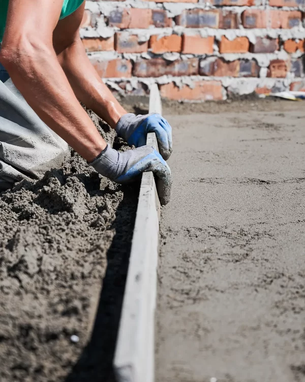 Screed with fibre used for smoothing surfaces